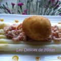 Œuf frit sur lit d’asperges et de crevettes[...]