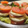 Mille feuilles de tomates à la mozzarella et au[...]