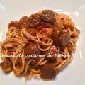 Spaghetti à la saucisse et aux légumes dans une[...]