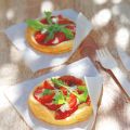 Tartelettes aux 3 tomates, à la brousse et à la[...]