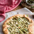 Tarte rustique aux asperges et chèvre frais