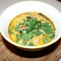 Soupe Thaï aux crevettes et au poisson