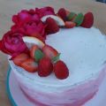Layer cake citron aux fraises et framboises