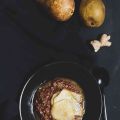 Porridge au chocolat, poires rôties au[...]