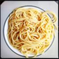 Spaghetti cacio e pepe /spaghetti pecorino et[...]