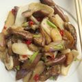 Pâtes de riz sautées aux aubergines 炒白粿