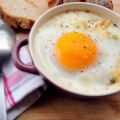 Oeuf cocotte poireaux chorizo topinambour