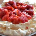 Pavlova aux fraises - Strawberry Pavlova
