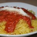 Courge spaghetti et sauce rosée