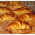 Croissants aux lardons fumés et emmental,[...]