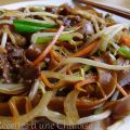 Pâtes der riz sautées avec boeuf 干炒牛河 gānchǎo[...]