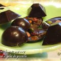 Chocolats fourrés aux noix ou praliné et gelée[...]