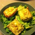 Salade , toast st Marcellin au miel et noisettes