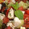Salade grecque : féta, concombre, tomates et[...]