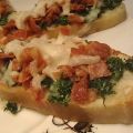 CROSTINI À LA PANCETTA ET AUX FINES HERBES