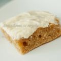 Gâteau doré au chocolat blanc