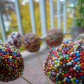 Happy cake pops