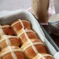 Hot cross buns with sourdough for the 