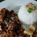 Jerk tofu, riz et bananes plantain