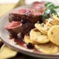 Pavé de bison et pommes sautées, sauce au cassis