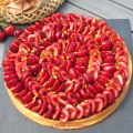 TARTE CERISES SUR LIT DE PISTACHE