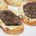 Les Croûtons au Beurre de Truffe Noire
