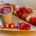 Brochettes de cake pops à la framboise en[...]