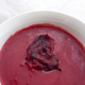 Soupe rose à la betterave