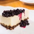 Cheesecake aux myrtilles et Granola® cookies