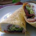 Wrap ricotta, parmesan, jambon cru et tomates[...]