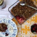 Crumble sésame noir-fruits rouges