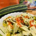 Salade de courgettes en tagliatelles,[...]