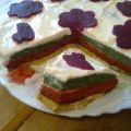 Gâteau salé tricolor aux légumes: betterave,[...]