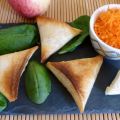 SAMOUSSAS AUX POMMES, CAMEMBERT ET NOISETTES