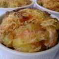 Petits gratins de pommes de terre au pâté et[...]