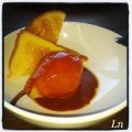 Poires pochées à la vanille , sauce caramel au[...]
