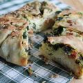 Börek avec épinards, fromage et jambon cru