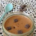 mousse au praliné et aux pépites de chocolat