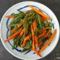 Carottes et sugar snaps rôtis