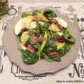 Salade automnale aux épinards, fruits et noix[...]
