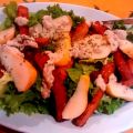  Salade avec poires, tempeh bacon et sauce au[...]