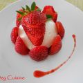 Fleur de panna cotta à la menthe & fraises[...]