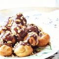 Profiteroles à la crème pâtissière et au[...]