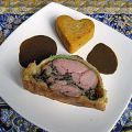 Feuilleté d'épaule d'agneau de lait farcie,[...]