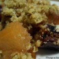 Crumble de coings et figues pochés au vin blanc