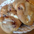 Cookies chocolat blanc, noix et fruits rouges