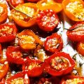 Tomates multicolores confites au four