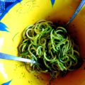  Spaghettis de courgettes au pesto ; 2[...]