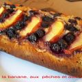 Cake à la banane, aux pêches et aux myrtilles[...]