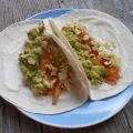 Tacos de poisson noirci avec salade de chou et[...]
